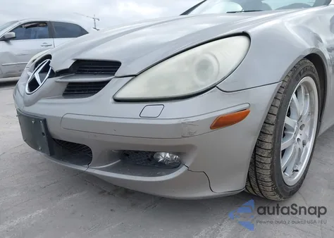 2005 Mercedes-Benz Slk 350 z USA, uszkodzony, nr VIN WDBWK56F05F026338